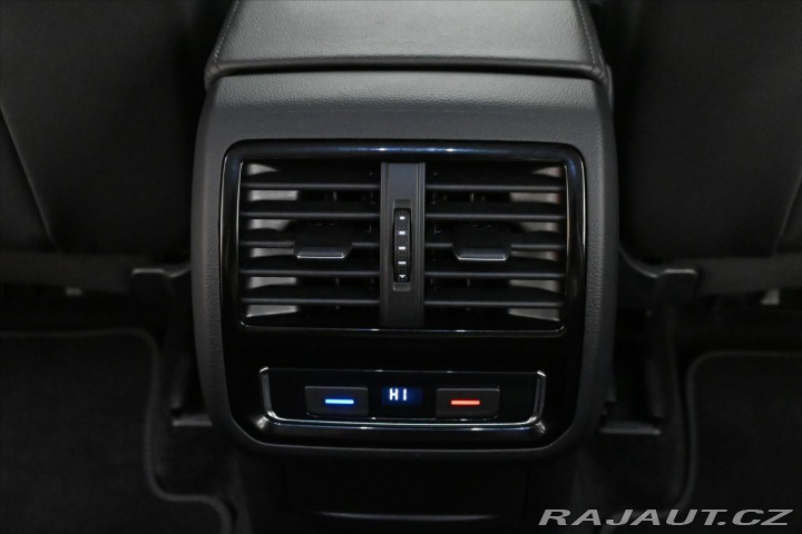 Volkswagen Passat 2,0 TDI 110kW DSG Eleganc 2021