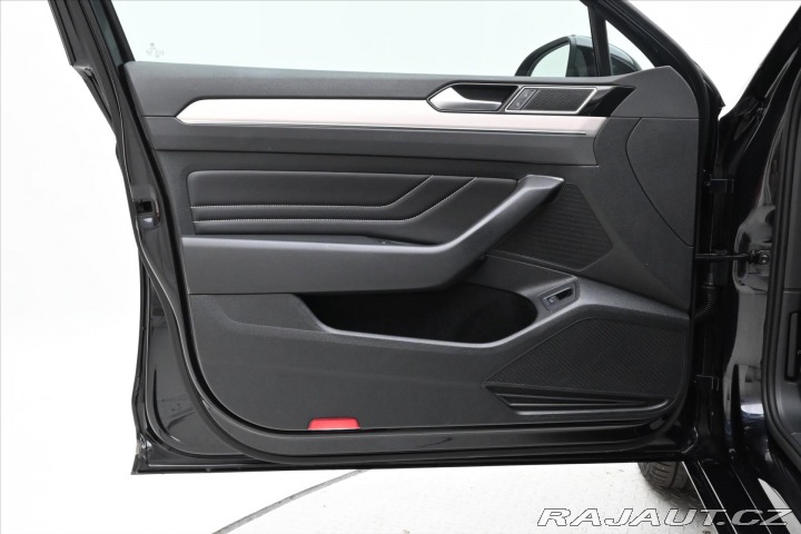 Volkswagen Passat 2,0 TDI 110kW DSG Eleganc 2021