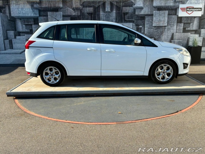 Ford Grand C-MAX 1.6i, 92KW, 4x ZIMNÍ PNEU 2012
