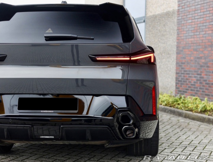 BMW XM 30 kWh | Ťažné - HUD - 2 2023