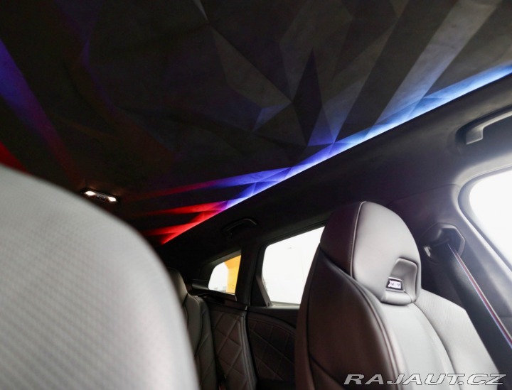 BMW XM 30 kWh | Ťažné - HUD - 2 2023