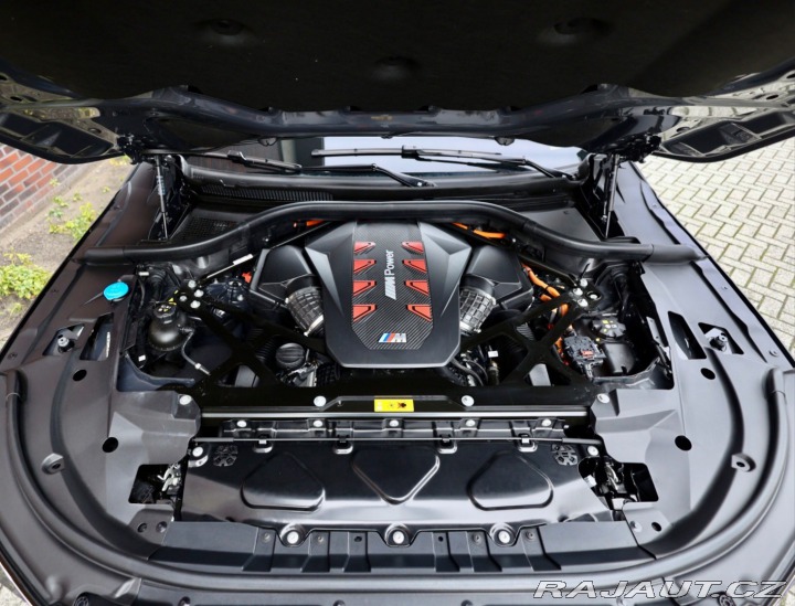 BMW XM 30 kWh | Ťažné - HUD - 2 2023