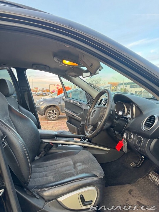 Mercedes-Benz M 3,0 280 CDI, 140 kW, au 1800