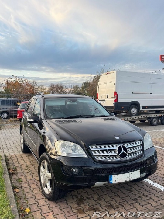 Mercedes-Benz M 3,0 280 CDI, 140 kW, au 1800