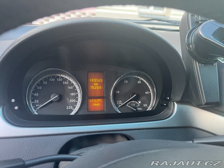 Mercedes-Benz V 3,0 Kompakt - 193.000km 1800