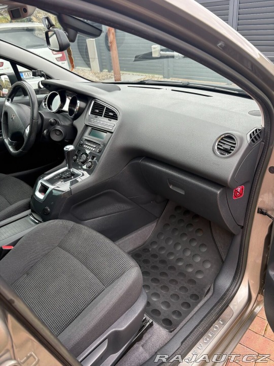 Peugeot 5008 2,0 HDi - automat 1800