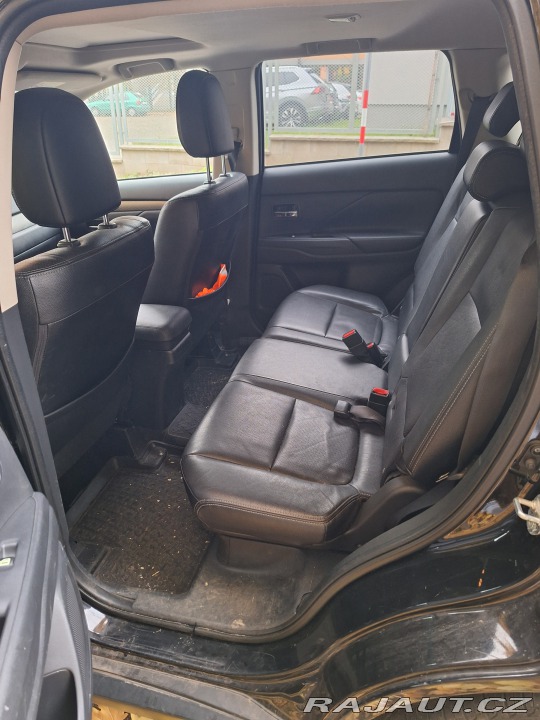 Mitsubishi Outlander 1800