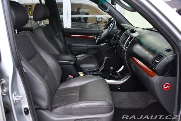 Toyota Land Cruiser 3.0D ČR 1.MAJITEL REZERVA 2007