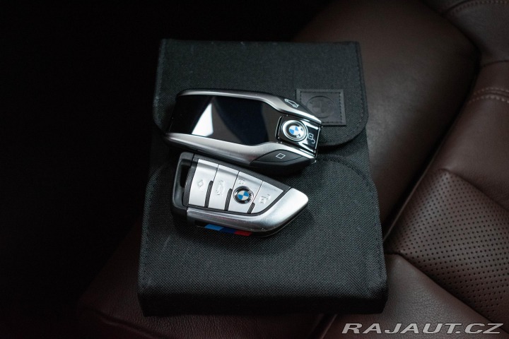 BMW X5 xD 30d REZERVACE 2020