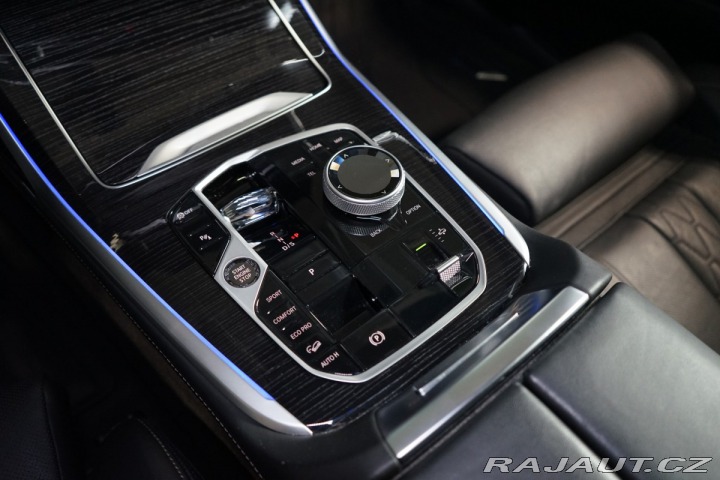BMW X7 40d*xDRIVE*7-MÍST*360*TAŽ 2024