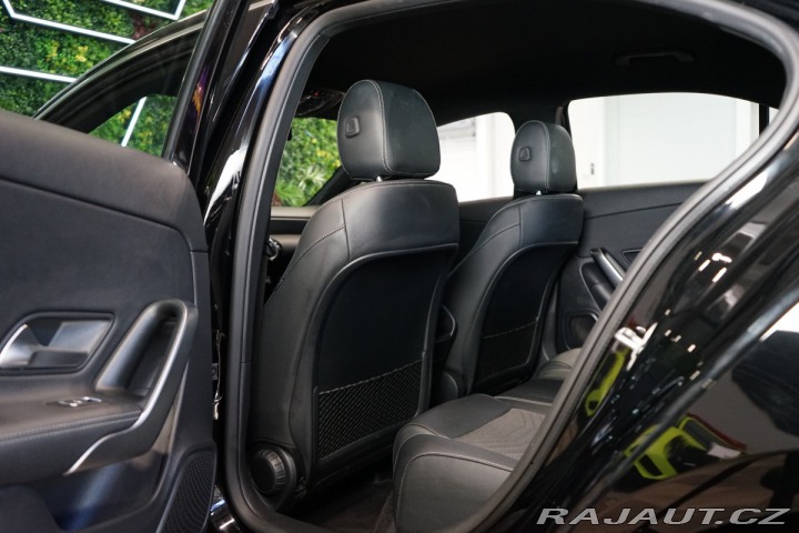 Mercedes-Benz A 180*CAMERA*CARPLAY* 2023