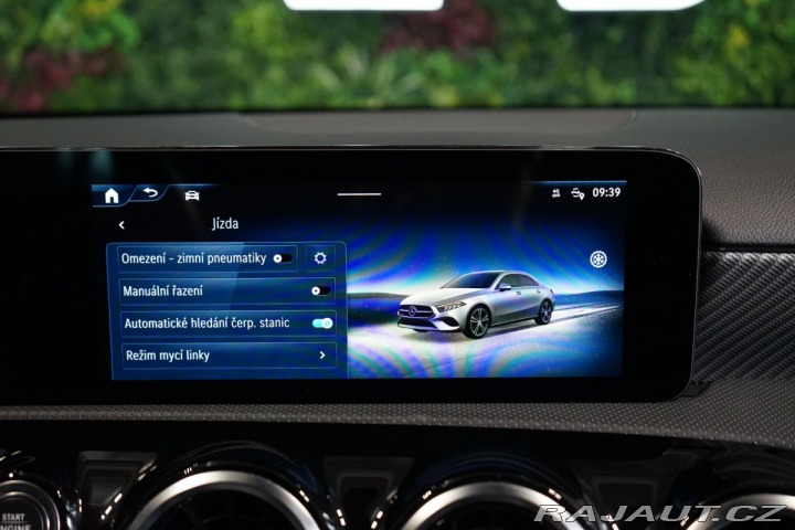 Mercedes-Benz A 180*CAMERA*CARPLAY* 2023