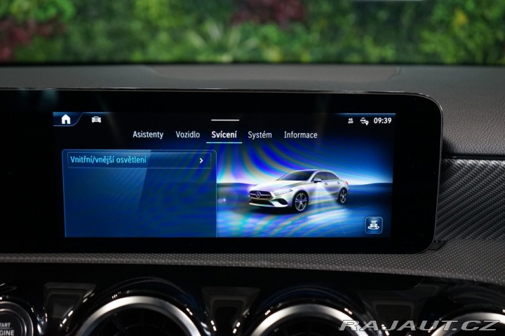 Mercedes-Benz A 180*CAMERA*CARPLAY* 2023