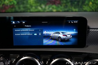 Mercedes-Benz A 180*CAMERA*CARPLAY* 2023