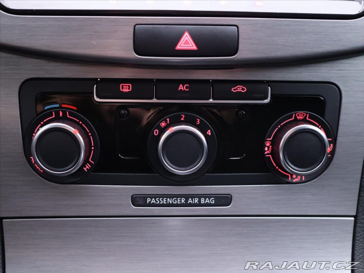 Volkswagen Passat 1,4 TSI 90kW DSG Comfort 2011