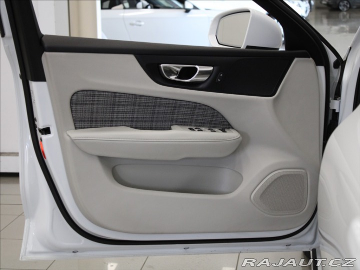 Volvo V60 2,0 D3 110kW AT Momentum 2019