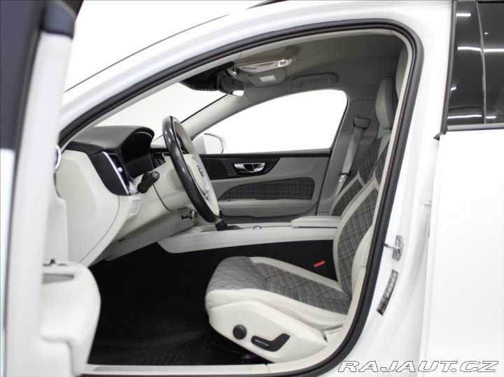 Volvo V60 2,0 D3 110kW AT Momentum 2019