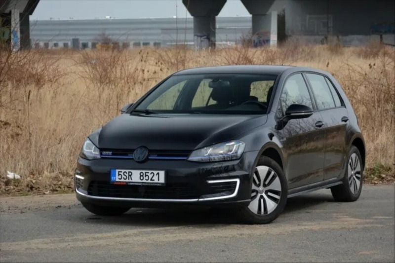 Volkswagen Golf 1,4 GTE - Phev - rok 20