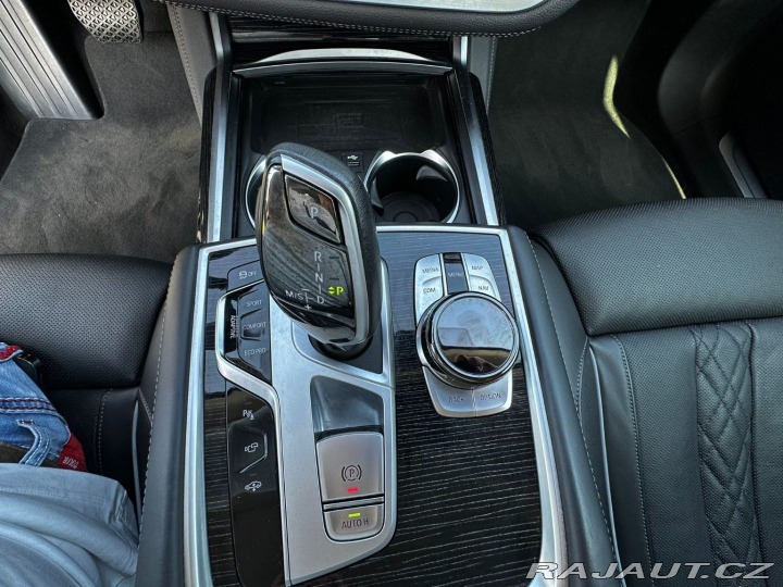 BMW 7 740xd/laser/360°/masáž/AC 2021