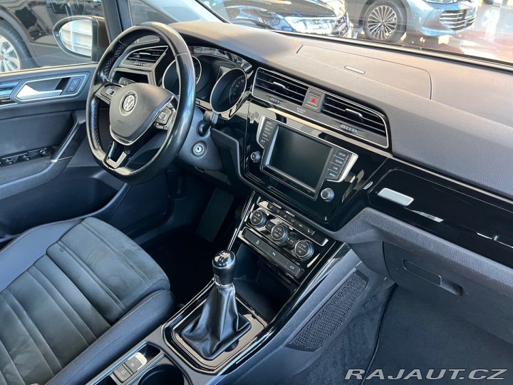 Volkswagen Touran Highline 1,6TDI 85kW 6G 2017