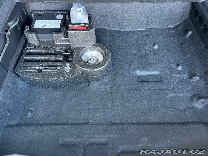 Volkswagen Touareg Basic 3,0TDI 170kW 2021