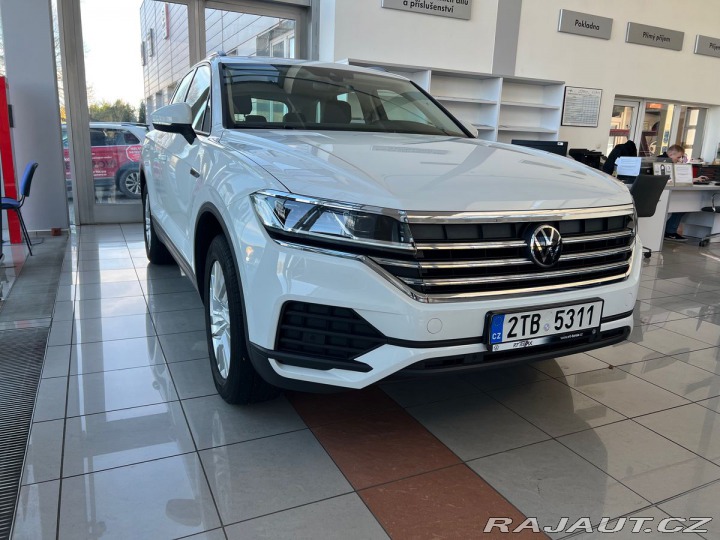 Volkswagen Touareg Basic 3,0TDI 170kW 2021