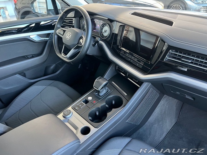Volkswagen Touareg Basic 3,0TDI 170kW 2021