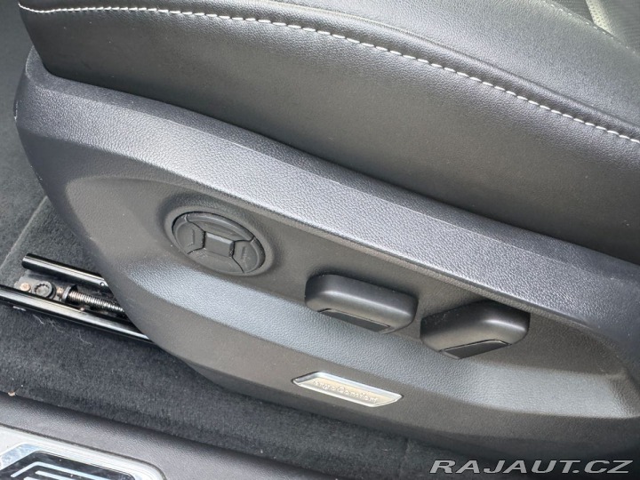 Volkswagen Touareg R-line  210kW Tažné 2021