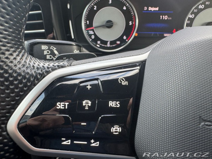 Volkswagen Touareg R-line  210kW Tažné 2021