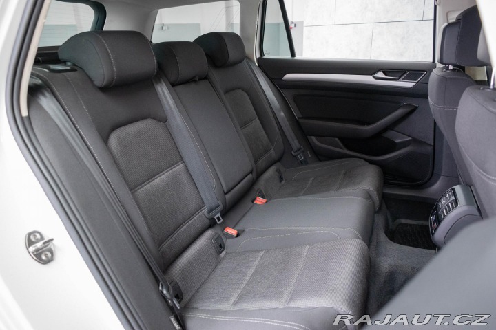 Volkswagen Passat 2.0 TDI COMFORTLINE*2xKOL 2015