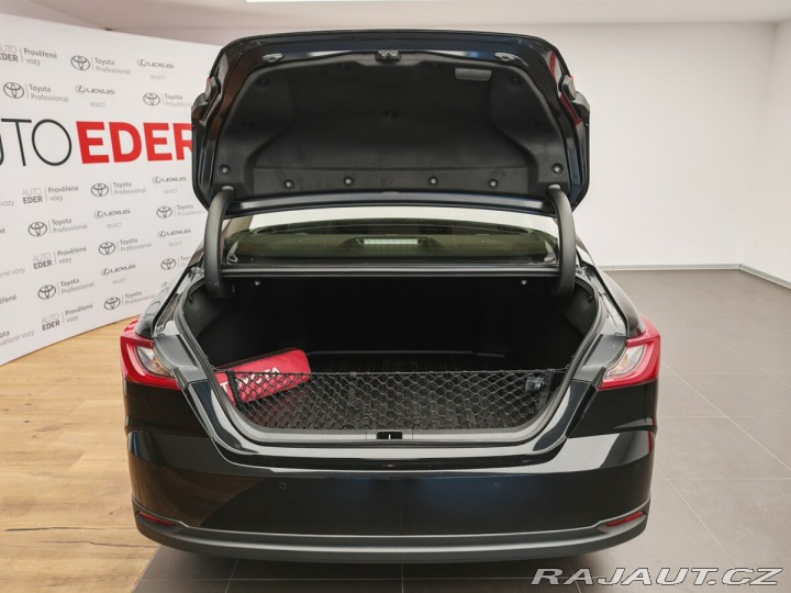 Toyota Camry 2,5 TNGA HEV Comfort 2024