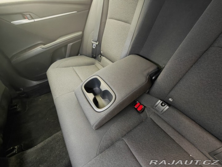 Toyota Camry 2,5 TNGA HEV Comfort 2024