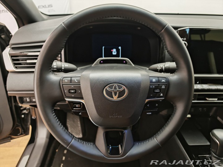 Toyota Camry 2,5 TNGA HEV Comfort 2024