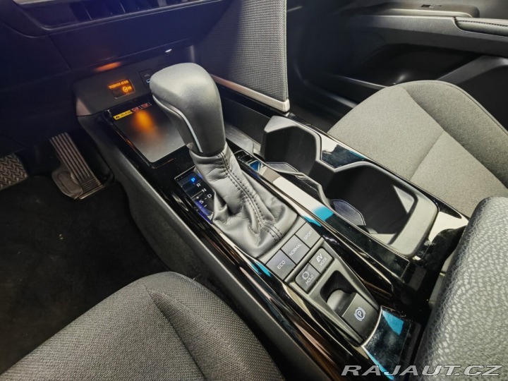 Toyota Camry 2,5 TNGA HEV Comfort 2024