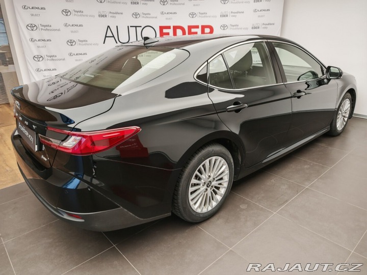 Toyota Camry 2,5 TNGA HEV Comfort 2024
