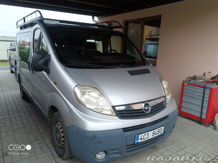 Opel Vivaro osobní 2007