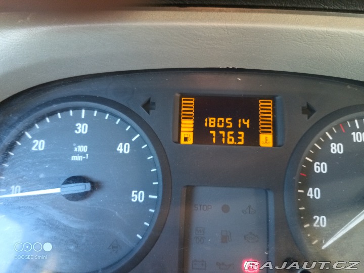 Opel Vivaro osobní 2007