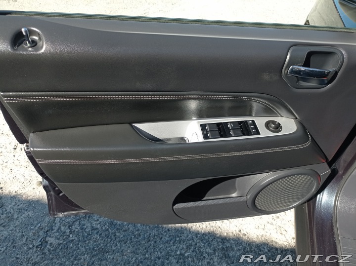 Jeep Compass 2.2 CRD/4x4/Výhřev/Navi/1 2013