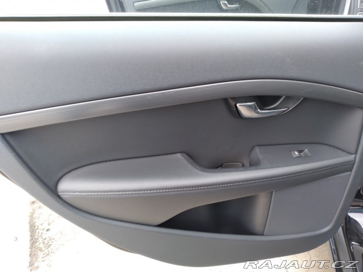 Volvo V70 D3 DRIVE-E ECO 2.0D AT 2016