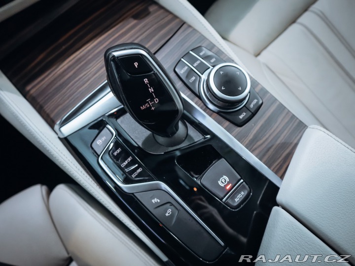 BMW 5 530d xDrive  195 kW Luxur 2019