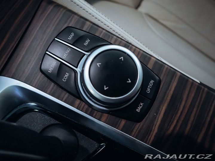 BMW 5 530d xDrive  195 kW Luxur 2019