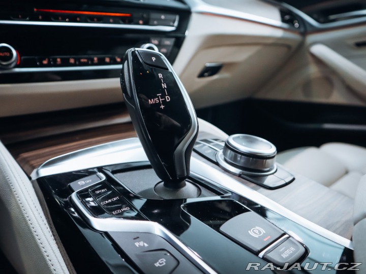 BMW 5 530d xDrive  195 kW Luxur 2019