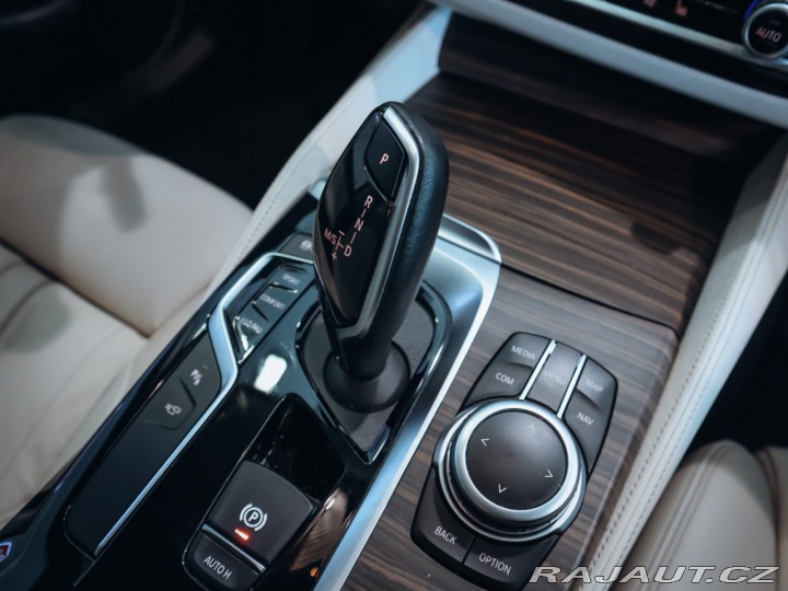 BMW 5 530d xDrive  195 kW Luxur 2019