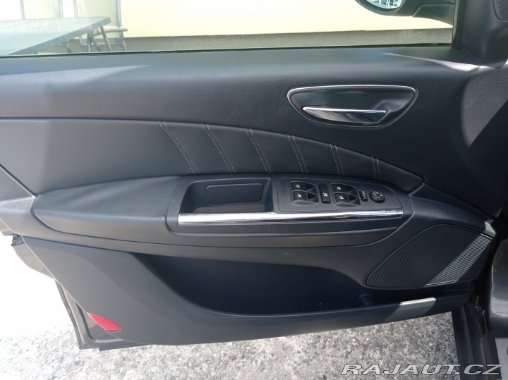 Lancia Delta 1.6 MJET 16V 1maj/ServKni 2009