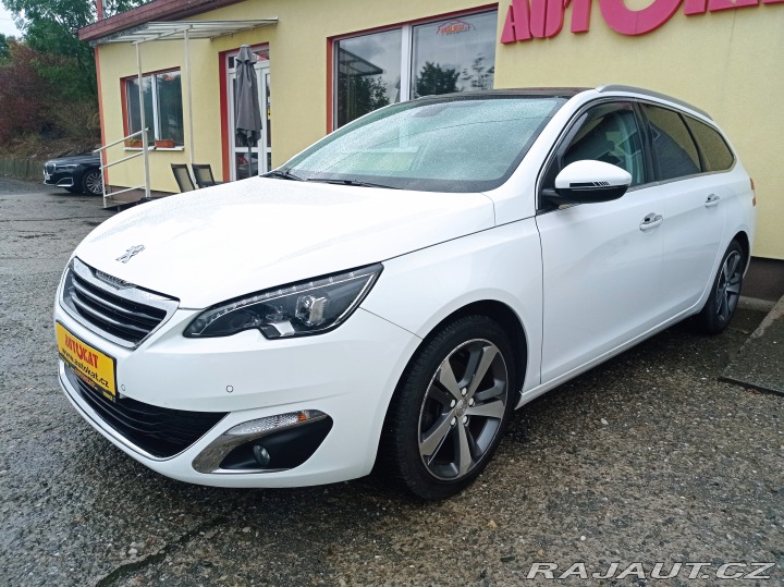 Peugeot 308 1.2i 96kW Navi/Panorama/1 2016