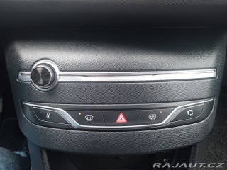 Peugeot 308 1.2i 96kW Navi/Panorama/1 2016