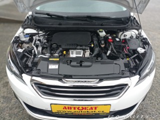 Peugeot 308 1.2i 96kW Navi/Panorama/1 2016
