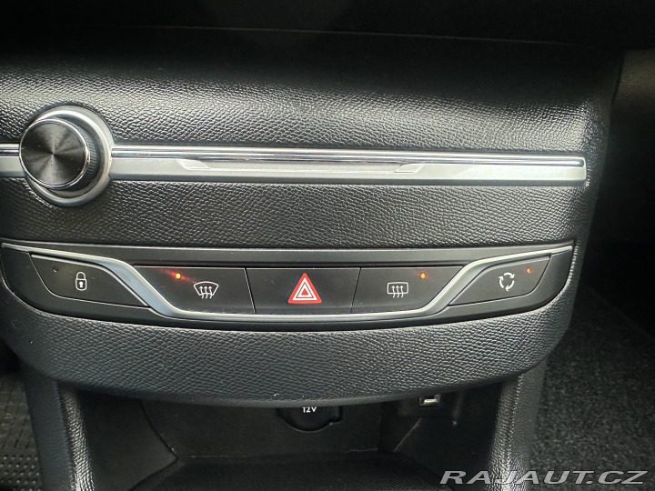 Peugeot 308 1.2i 81kW Navi/1Maj 2018