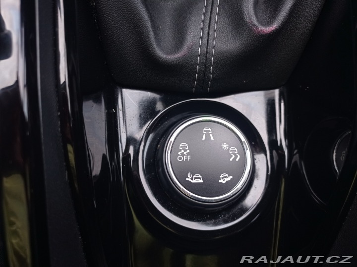 Peugeot 2008 1.5 75kW/Navi/1Maj/TOP 2018