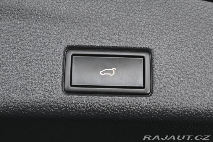 Volkswagen Sharan 2,0 TDi 130kW DSG Highlin 2020